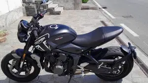 Triumph Trident 660 (2021 - 24)  (2)