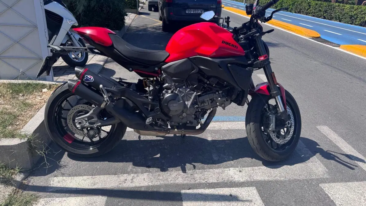 Ducati Monster 890 + (2026) 