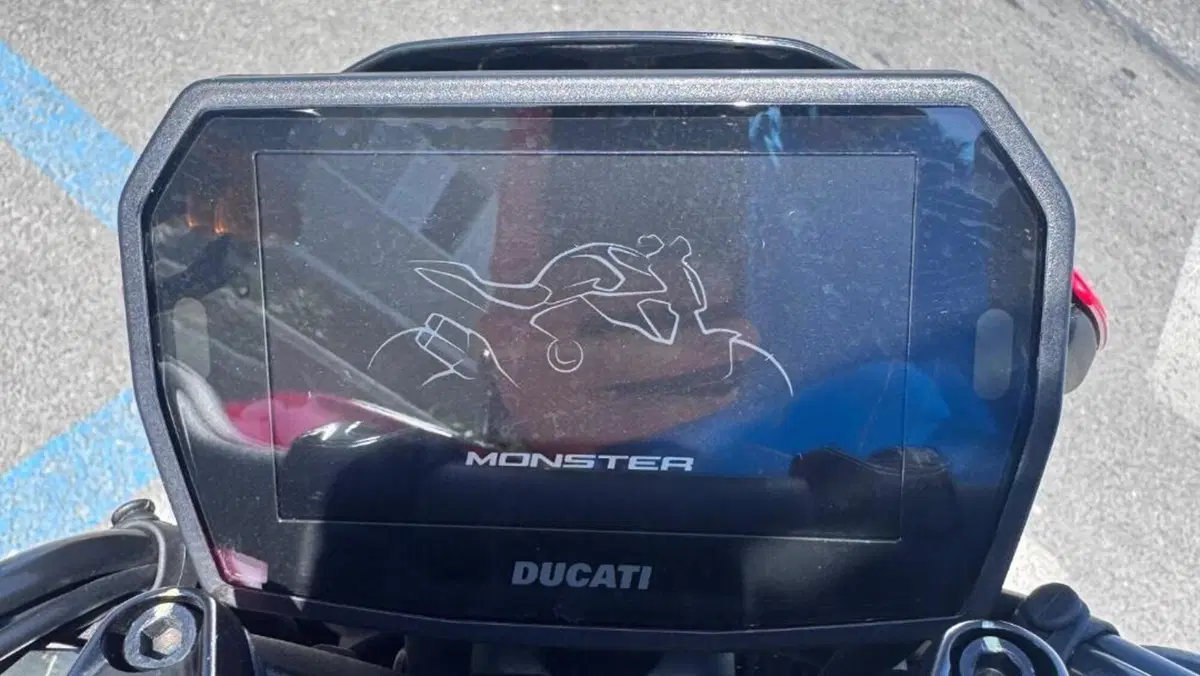 Ducati Monster 890 + (2026)  (4)