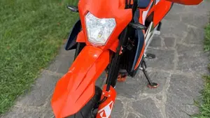 KTM 690 SMC R (2023 - 25)  (3)