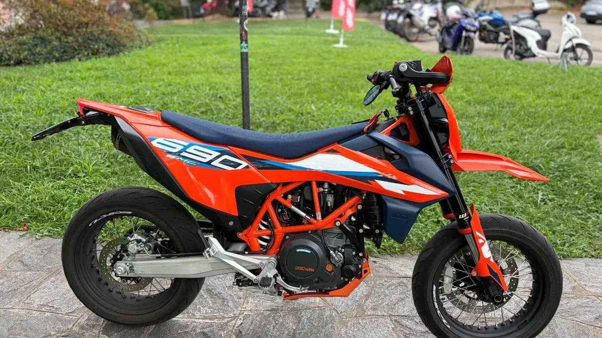 KTM 690 SMC R (2023 - 25)  (5)