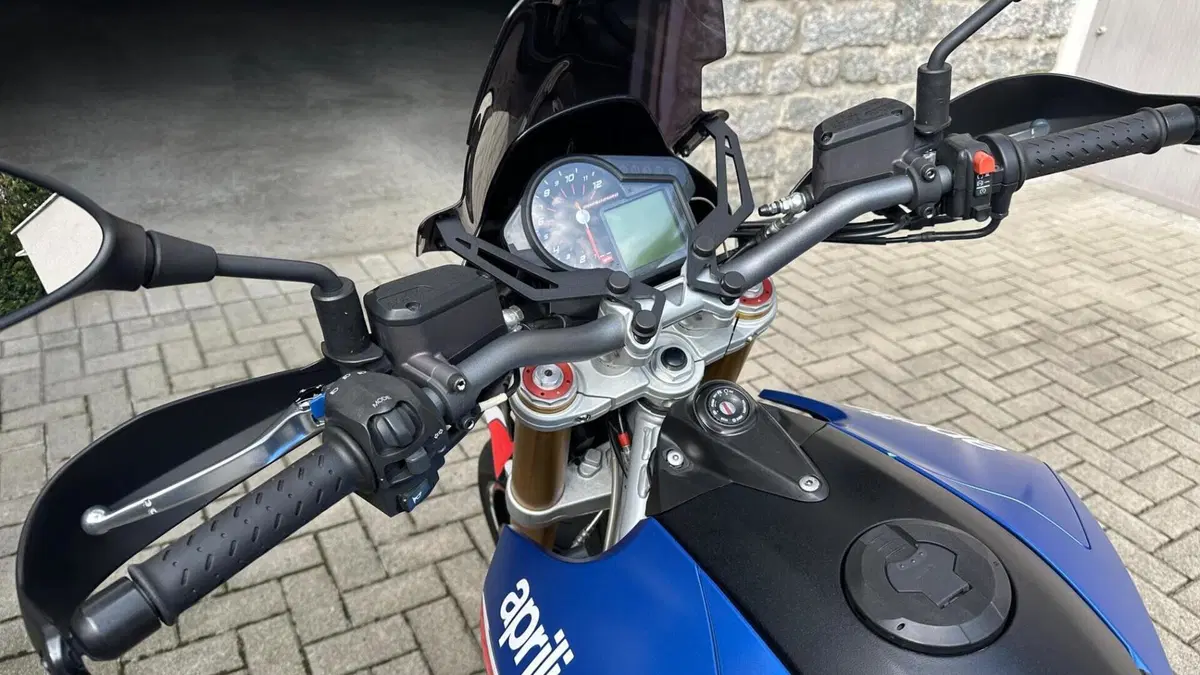 Aprilia Dorsoduro 750 ABS (2009 - 17)  (5)