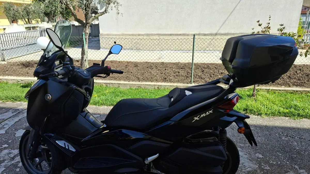 Yamaha X-Max 300 Tech Max (2021 - 24)  (3)
