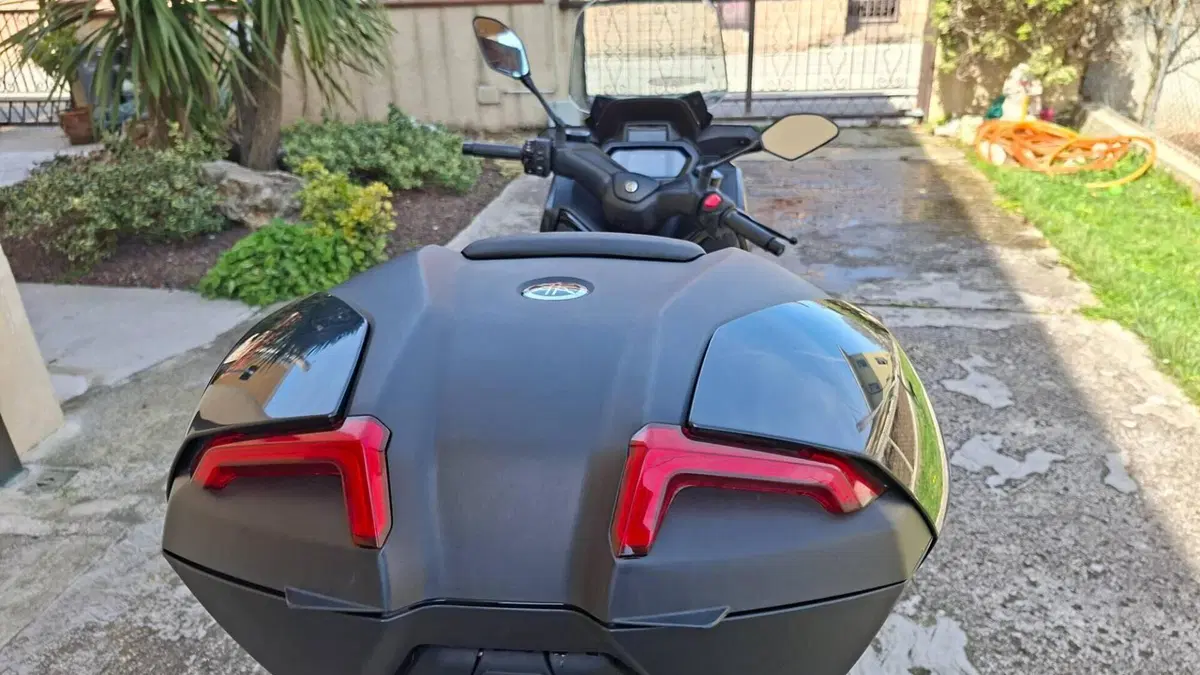 Yamaha X-Max 300 Tech Max (2021 - 24)  (6)