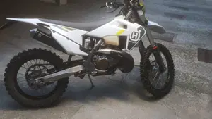 Husqvarna TE 250i (2022) 