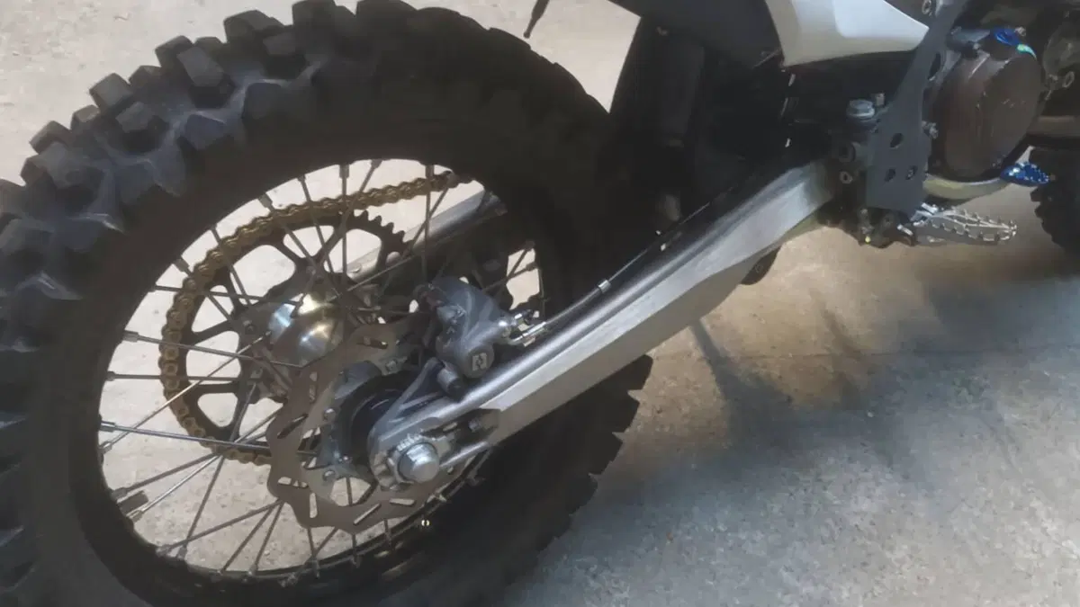 Husqvarna TE 250i (2022)  (5)