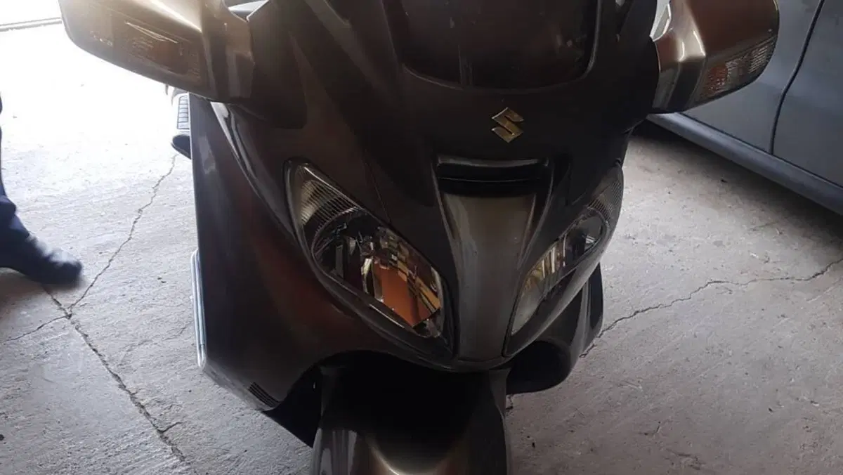 Suzuki Burgman AN 650 Executive ABS (2006 - 12)  (7)