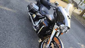 Harley-Davidson 1690 Electra Glide Ultra Limited (2014 - 15) - FLHTK  (3)