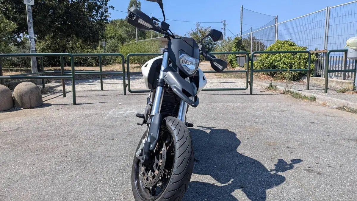Ducati Hypermotard 796 (2012)  (6)