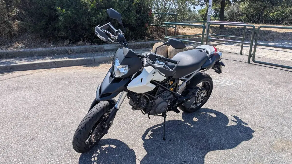 Ducati Hypermotard 796 (2012)  (7)