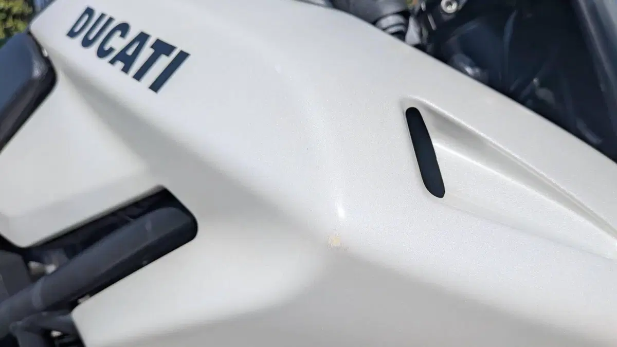 Ducati Hypermotard 796 (2012)  (12)