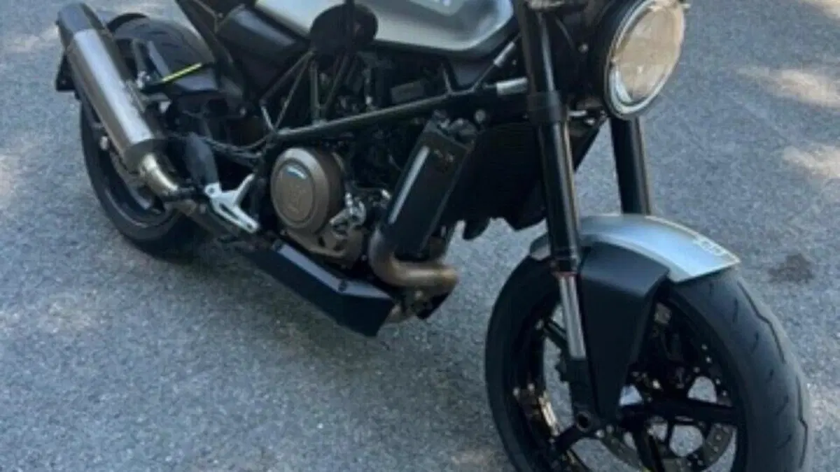 Husqvarna Vitpilen 701 (2020)  (2)