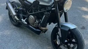 Husqvarna Vitpilen 701 (2020)  (2)