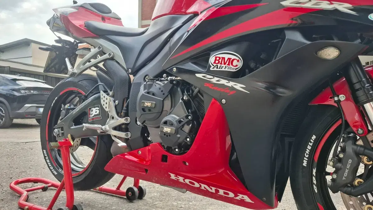 Honda CBR 600 RR (2007 - 08)  (3)