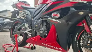 Honda CBR 600 RR (2007 - 08)  (3)
