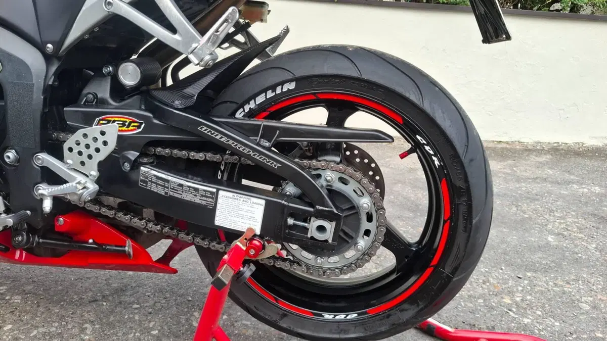 Honda CBR 600 RR (2007 - 08)  (10)
