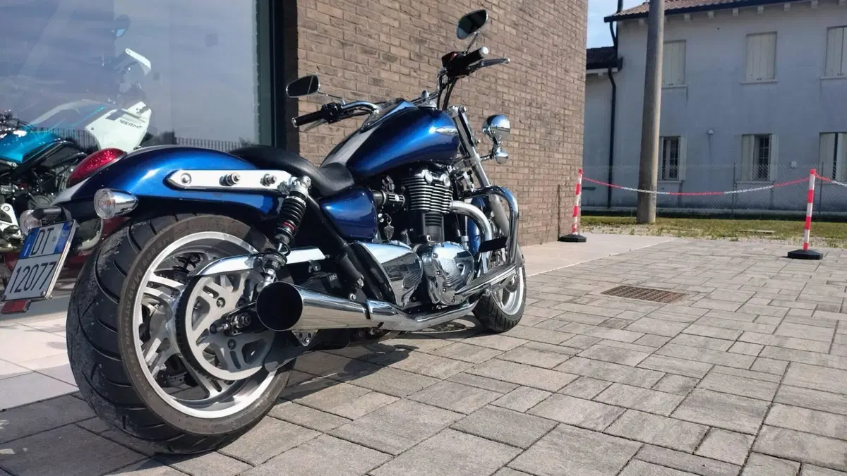 Triumph Thunderbird 1600 ABS  (3)