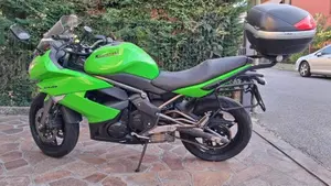 Kawasaki ER-6F (2009 - 11)  (2)
