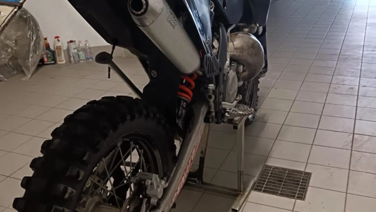 KTM 125 EXC (2008)  (2)