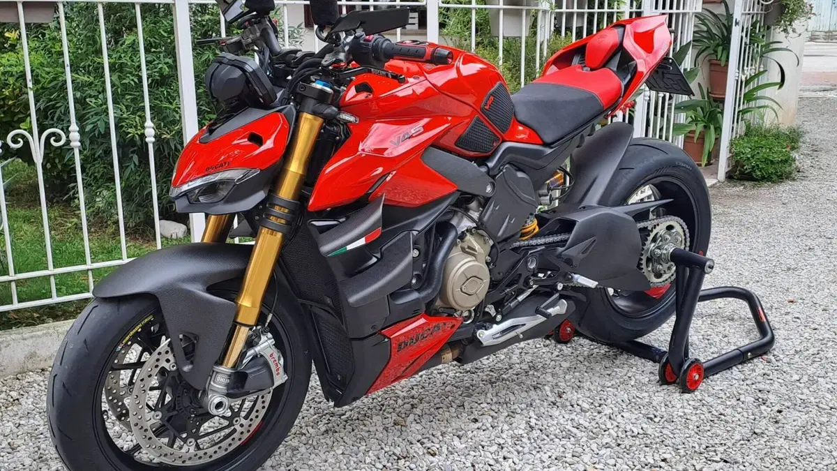Ducati Streetfighter V4 S (2023 - 24)  (2)