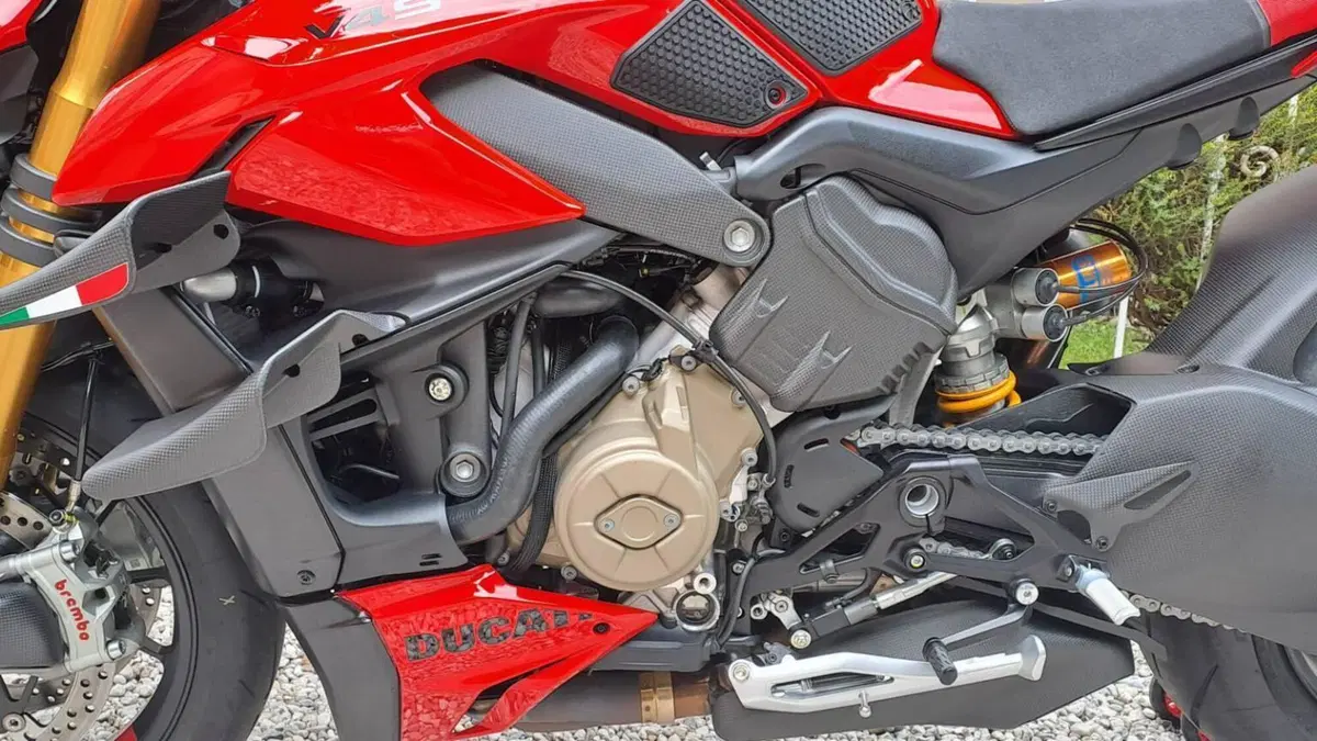 Ducati Streetfighter V4 S (2023 - 24)  (3)