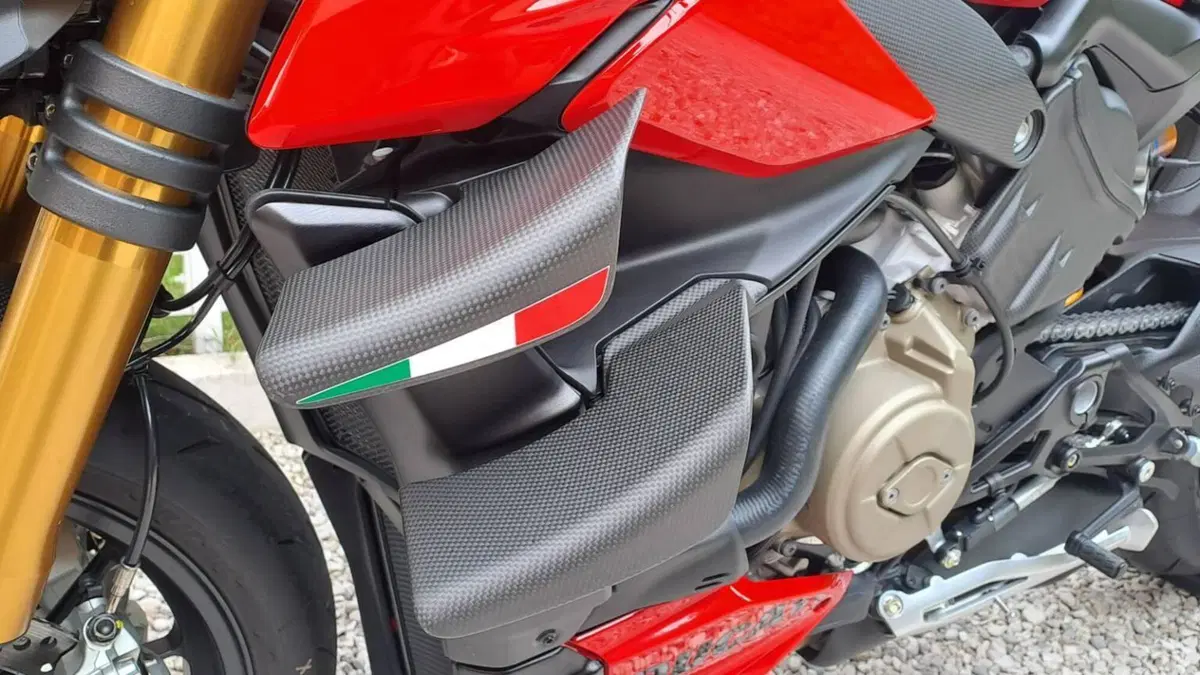 Ducati Streetfighter V4 S (2023 - 24)  (4)