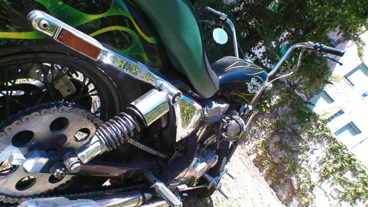 Harley-Davidson 883 Standard (1994 - 00) - XLH  (4)