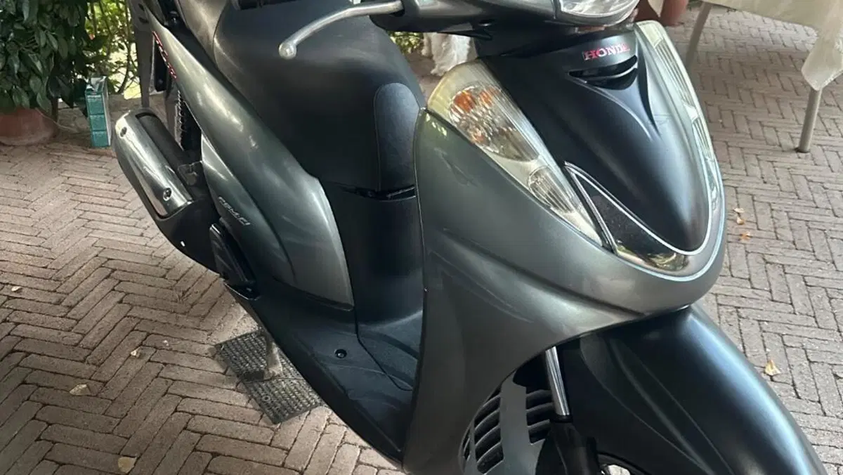 Honda SH 300 i (2006 - 10)  (2)