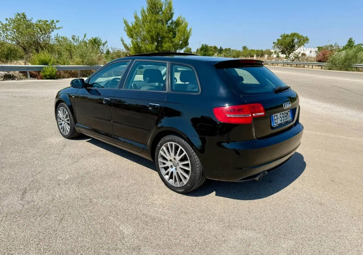 Audi A3 Sportback 1.6 TDI 105 CV CR S tronic Ambition (3)