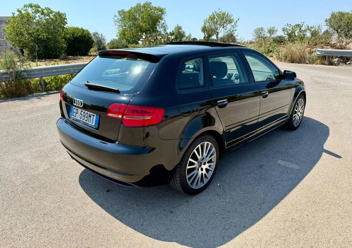 Audi A3 Sportback 1.6 TDI 105 CV CR S tronic Ambition (5)