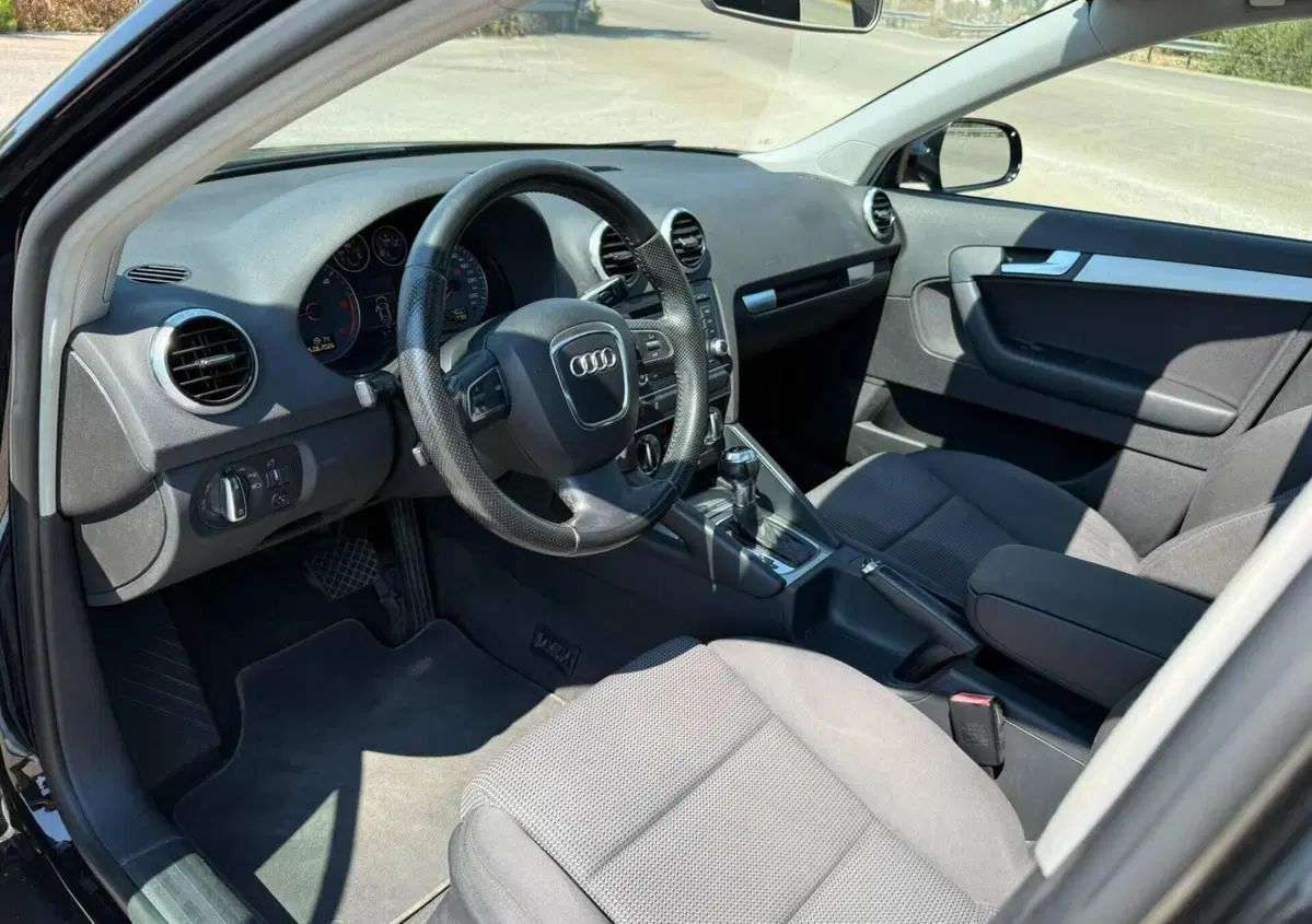 Audi A3 Sportback 1.6 TDI 105 CV CR S tronic Ambition (10)