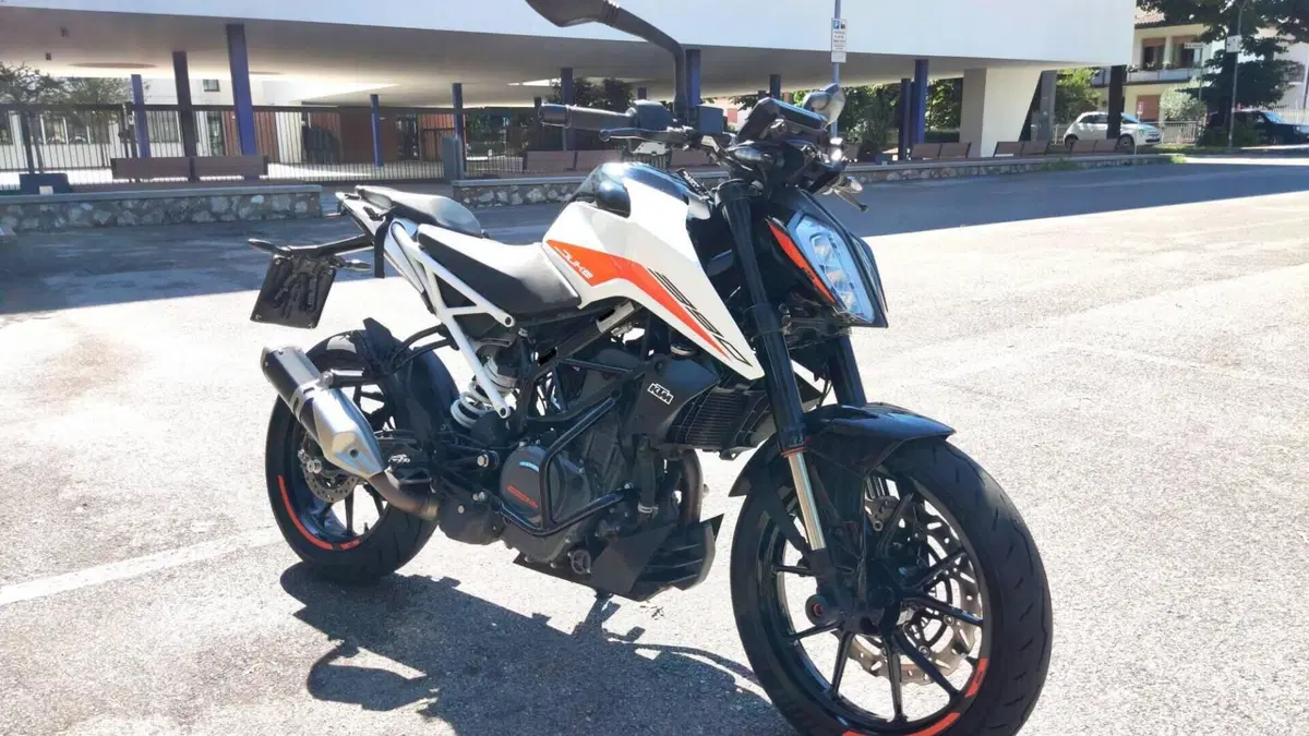 KTM 390 Duke (2021 - 23)  (2)
