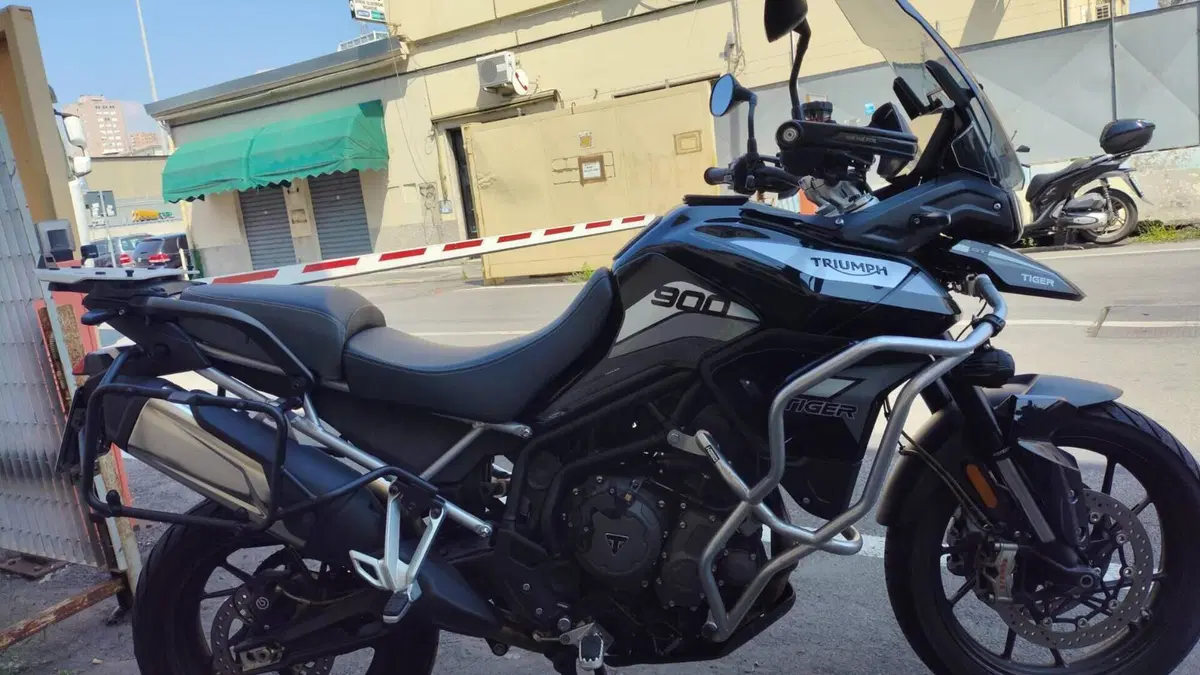 Triumph Tiger 900 GT (2020 - 23)  (2)