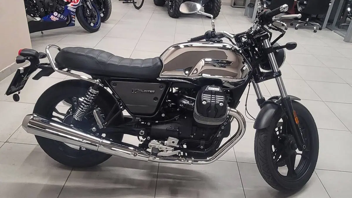 Moto Guzzi V7 III Limited (2018) 