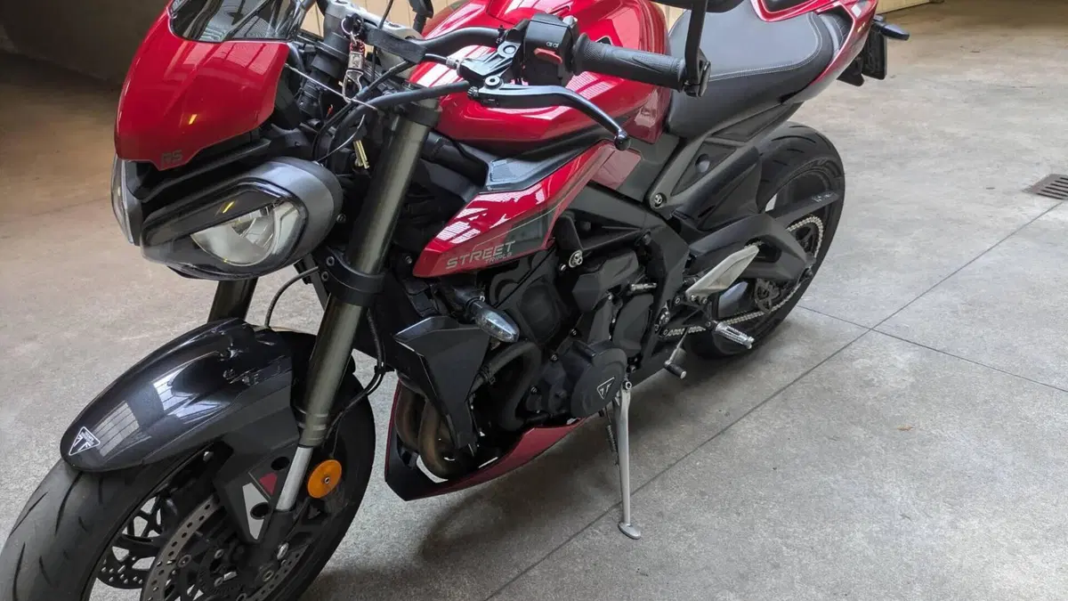 Triumph Street Triple 765 RS (2023 - 26) 