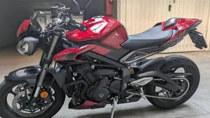 Triumph Street Triple 765 RS (2023 - 26)  (2)