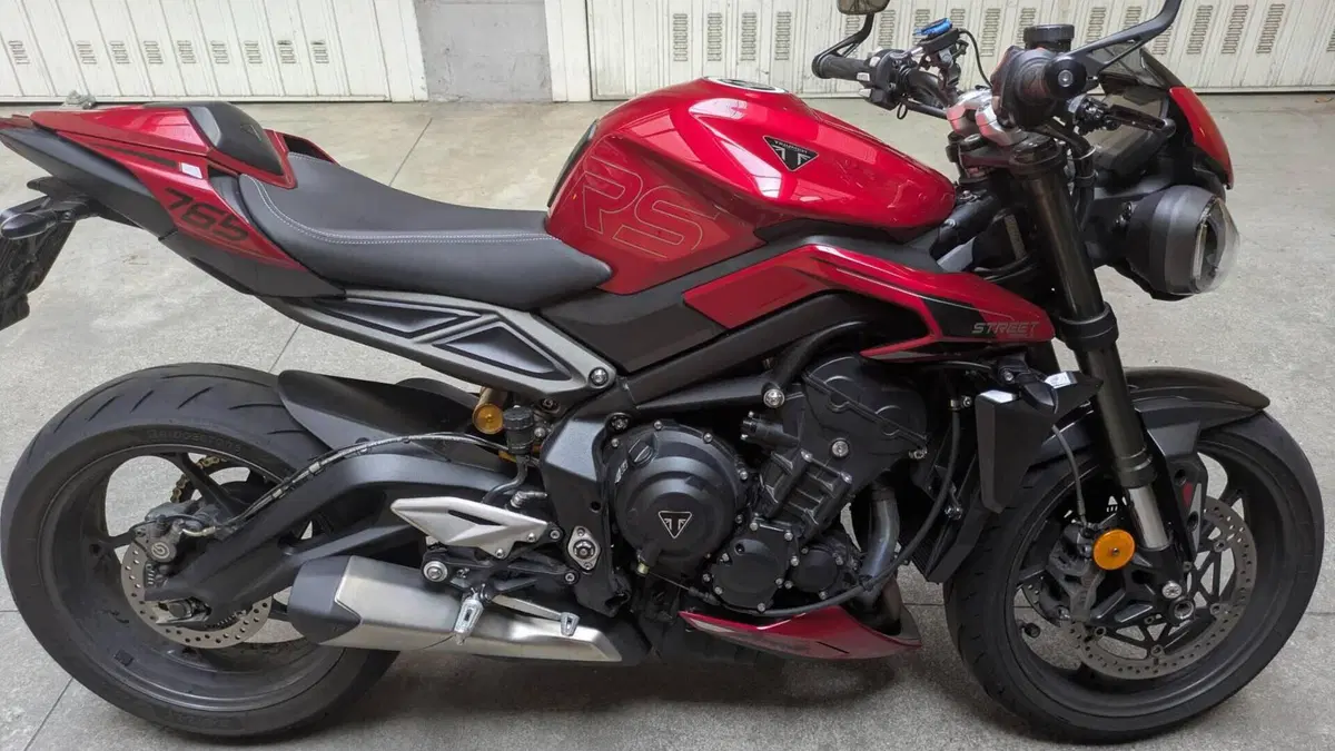 Triumph Street Triple 765 RS (2023 - 26)  (3)