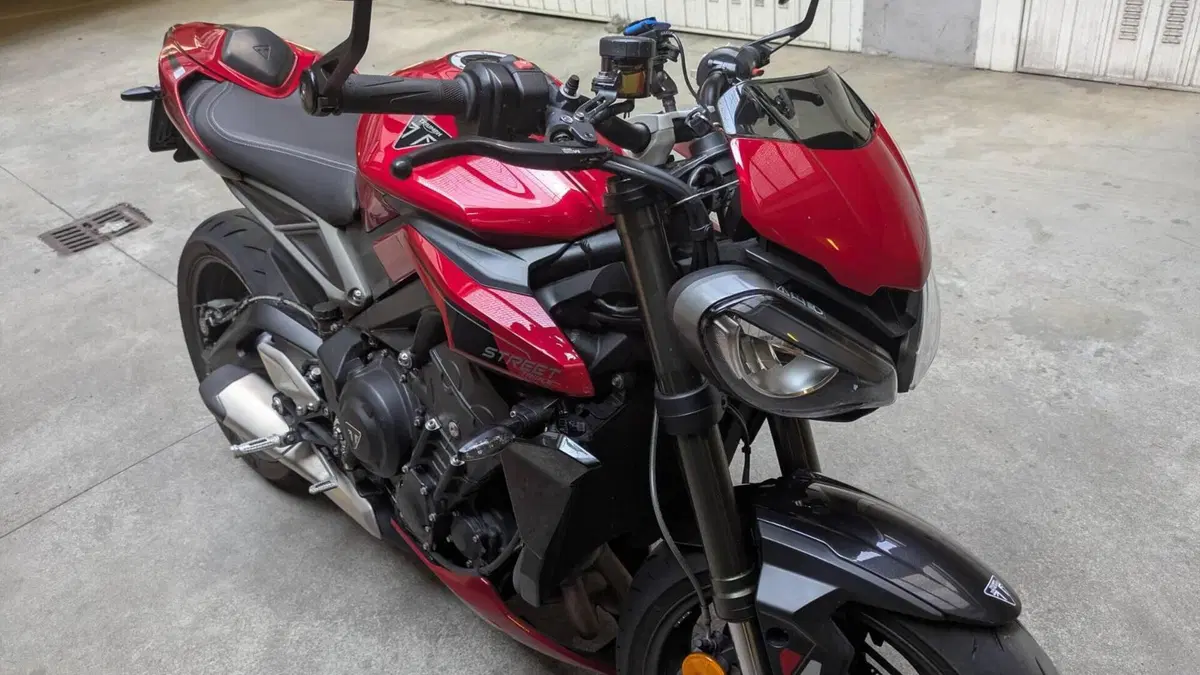 Triumph Street Triple 765 RS (2023 - 26)  (4)