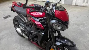 Triumph Street Triple 765 RS (2023 - 26)  (4)
