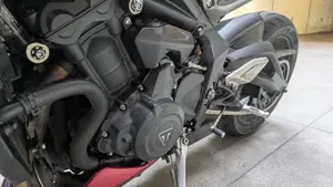 Triumph Street Triple 765 RS (2023 - 26)  (13)