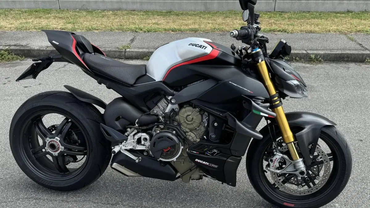 Ducati Streetfighter V4 1100 SP (2022) 