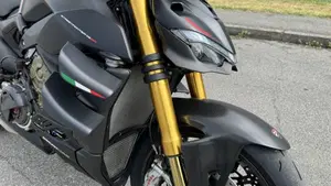 Ducati Streetfighter V4 1100 SP (2022)  (7)