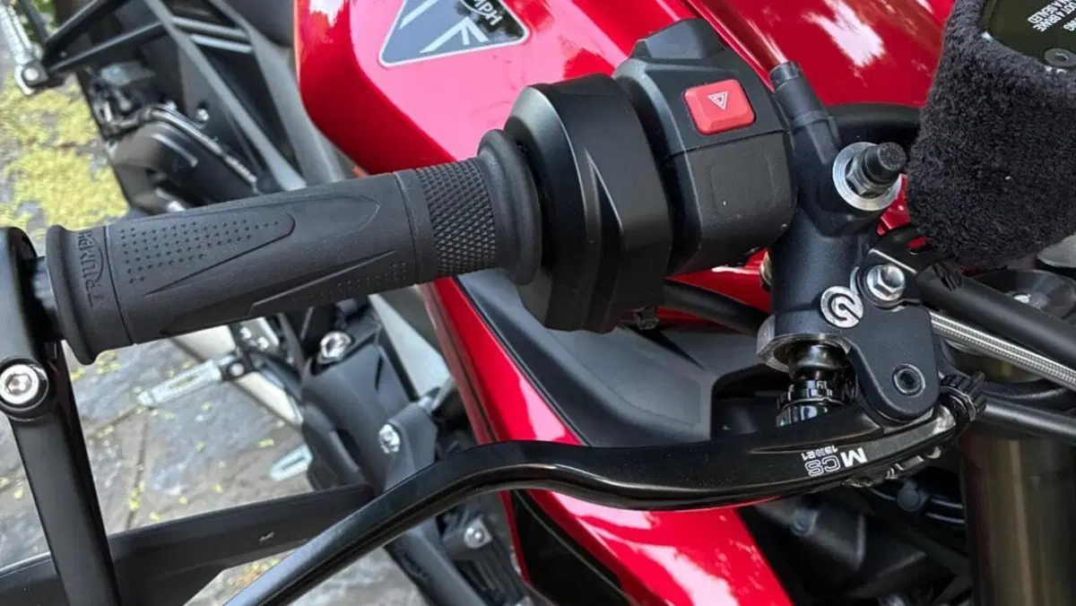 Triumph Street Triple 765 RS (2023 - 26)  (12)