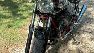 Moto Guzzi V7 II Racer (2015 - 17)  (2)