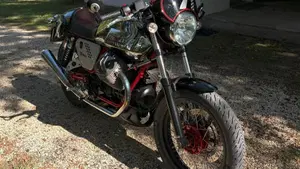 Moto Guzzi V7 II Racer (2015 - 17)  (4)