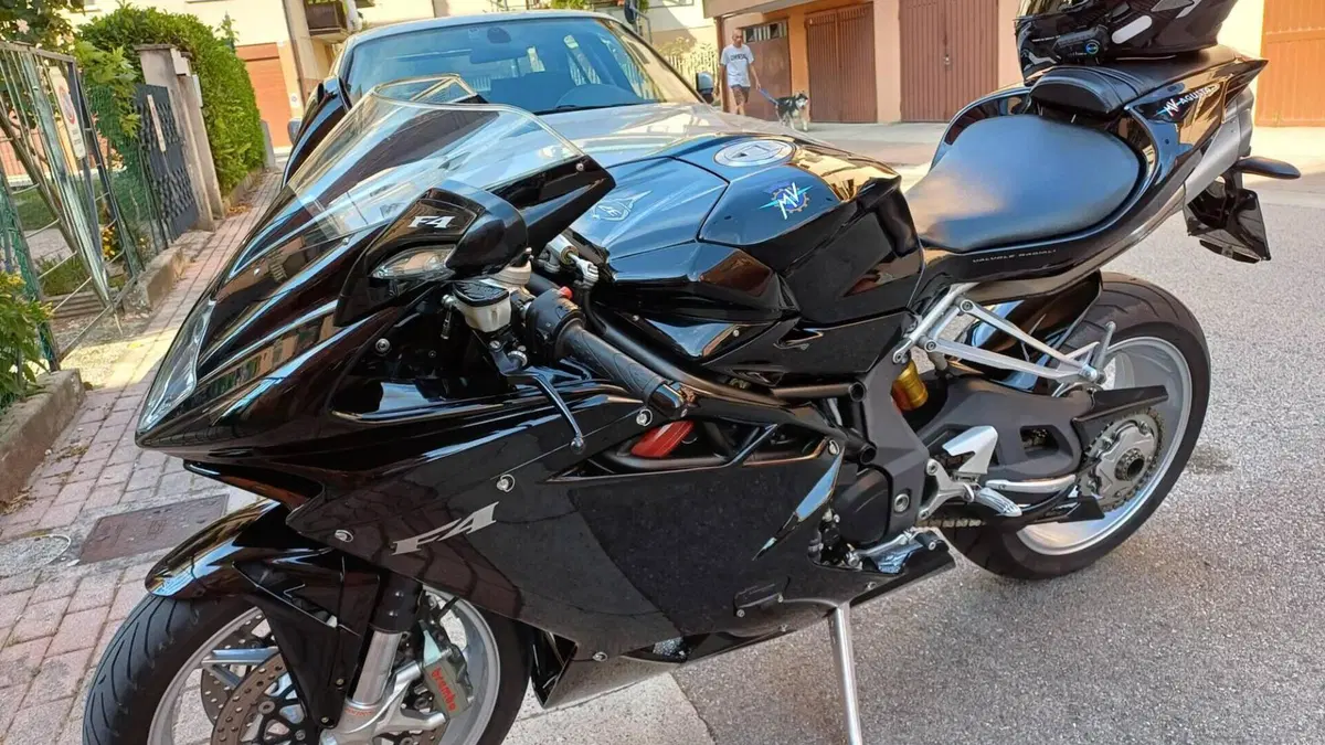 MV Agusta F4 1000 (2010 - 15)  (3)
