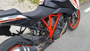 KTM 1290 Super Duke GT (2021)  (2)