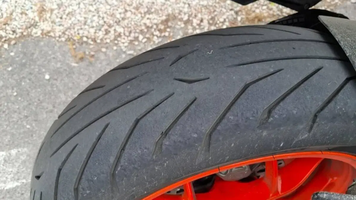 KTM 1290 Super Duke GT (2021)  (4)