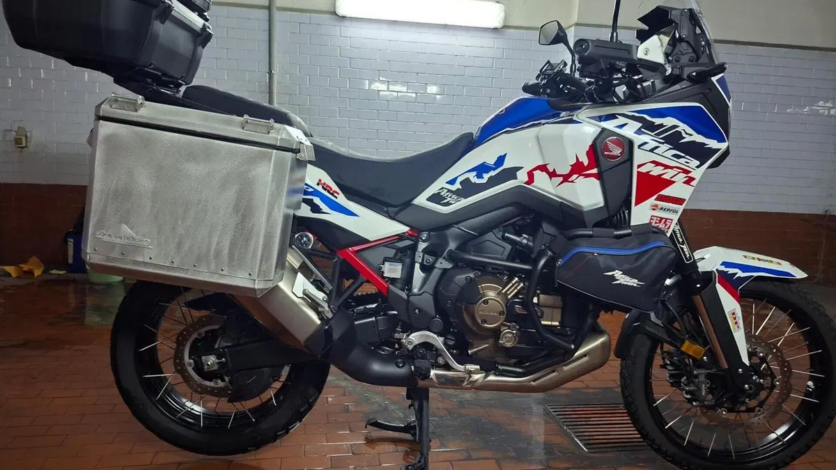 Honda Africa Twin CRF 1100L ES DCT (2024 - 26)  (2)
