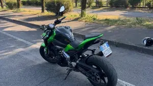 Kawasaki Z 900 (2017 - 18)  (4)